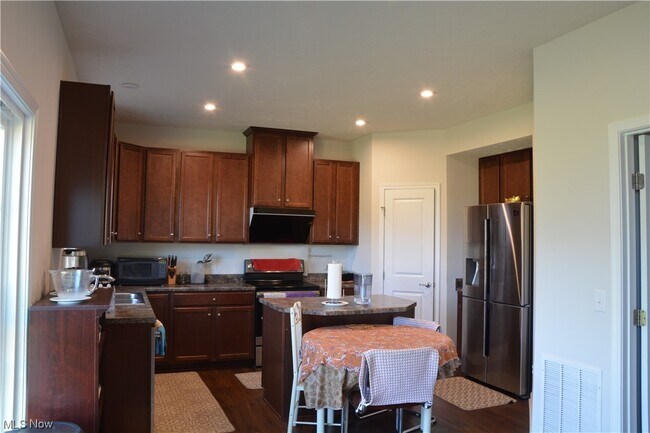 Building Photo - 267 Stone Ridge Way