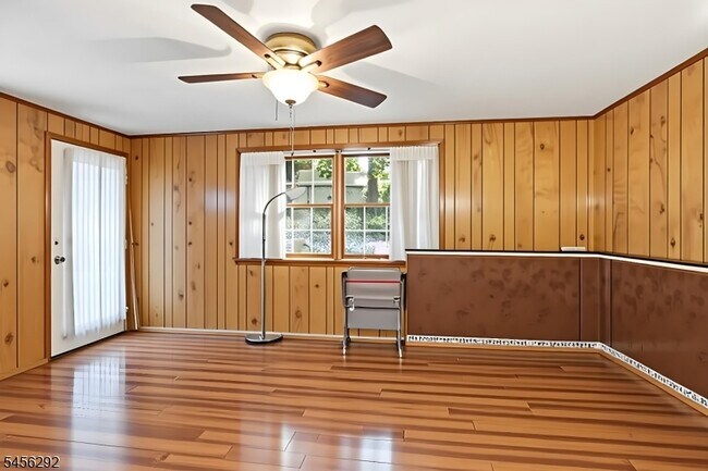 Building Photo - 518 Orchard Pl