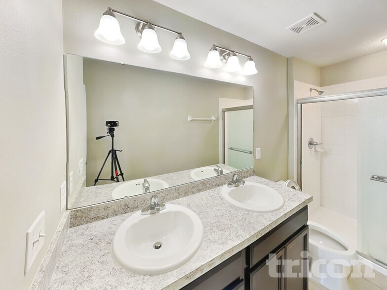 Building Photo - 14414 Haddon Mist Dr