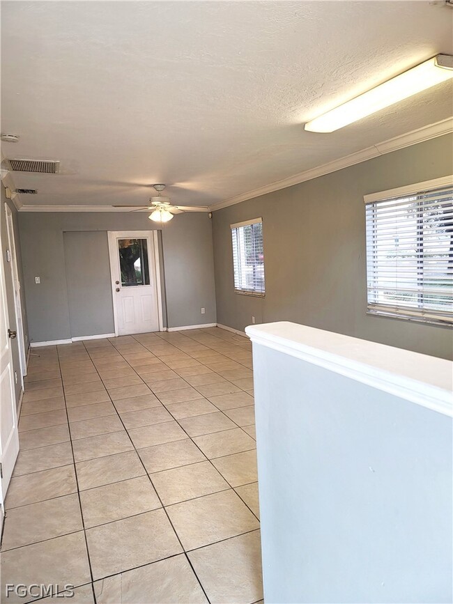 Building Photo - 1014 Country Club Blvd