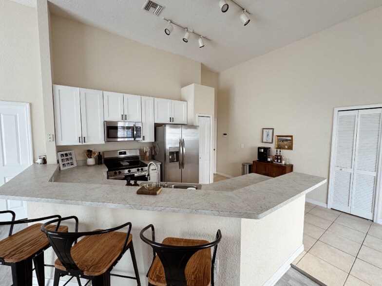 Building Photo - 2137 Winterset Dr