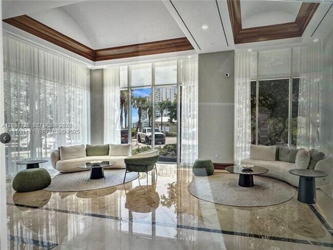 Building Photo - 16500 Collins Ave