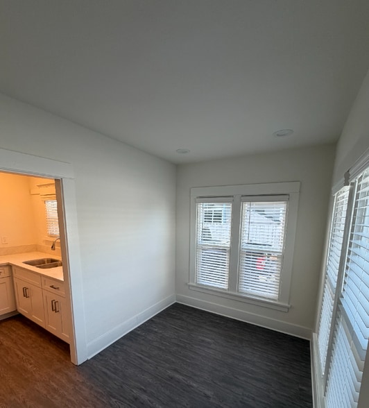 Building Photo - 541 W Commonwealth Ave