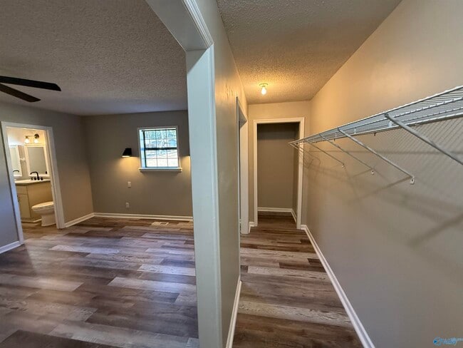 Building Photo - 2665 Dunlap Ave