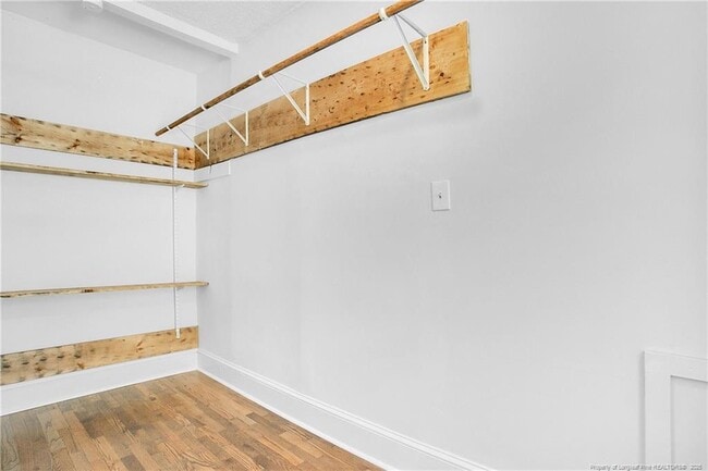 Building Photo - 410 Fairfax Ave