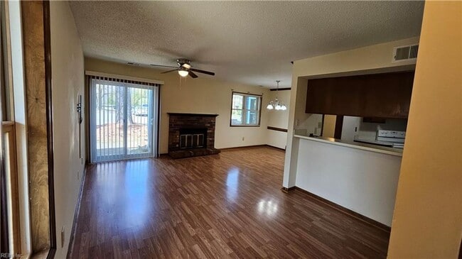 Building Photo - Kempsville Condo
