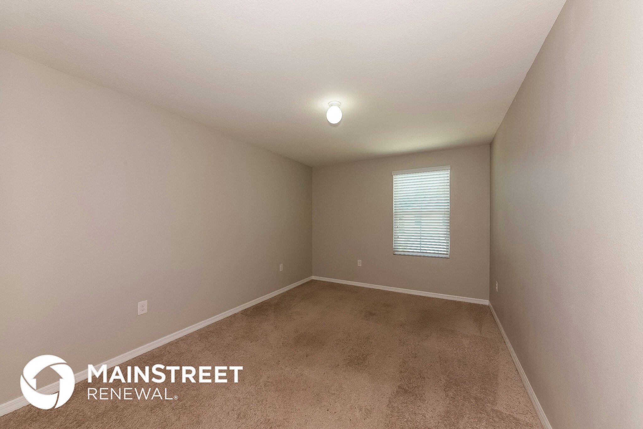 Building Photo - 5012 San Palermo Dr