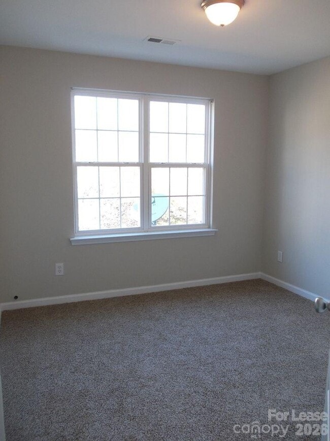 Building Photo - 8488 Chaceview Ct