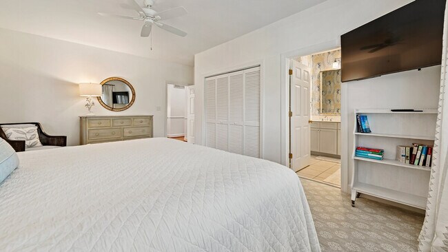 Building Photo - 20 Brandon Way