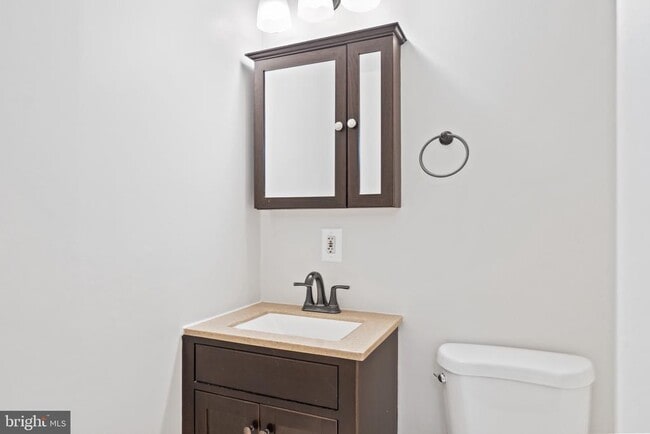 Building Photo - 1606 Opus Ave