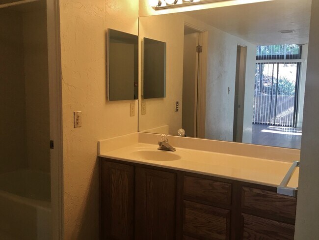Building Photo - TOWNHOME - WEST SEDONA - DEL SOL