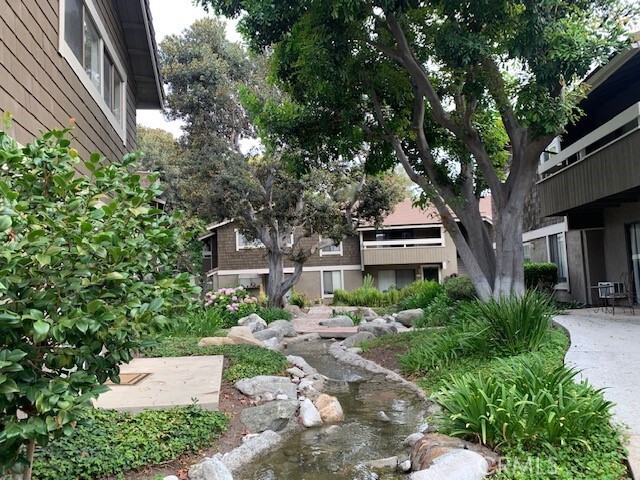 Building Photo - 118 Streamwood