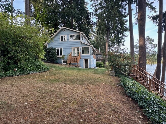 Building Photo - 23214 Vashon Hwy SW