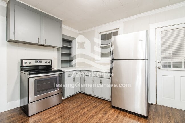 Building Photo - 4213 Ridgewood Ave