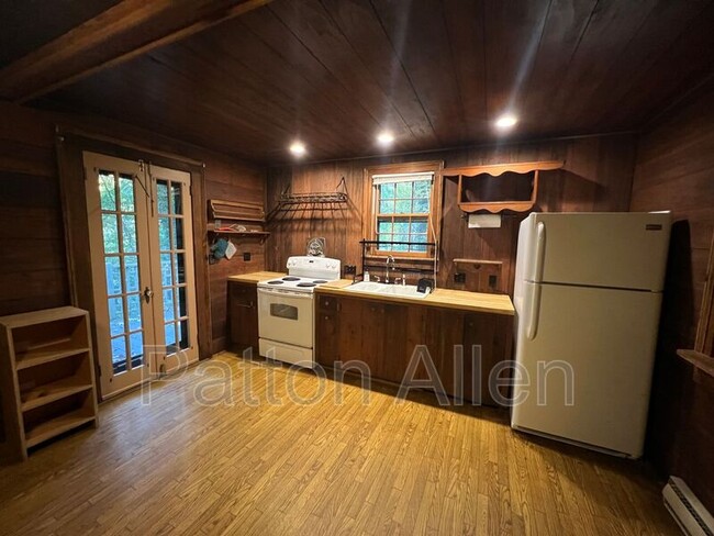 Building Photo - 575 Beaverdam Rd