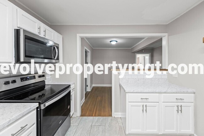 Building Photo - Charming Newly Renovated Home in East Memp...