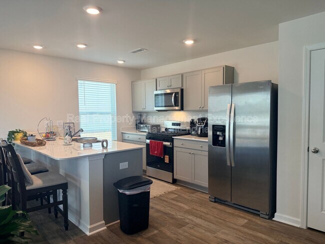 Building Photo - 58 Sweet Mdw Rd