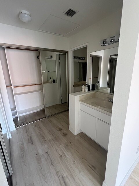 Building Photo - 4240 Lost Hills Rd