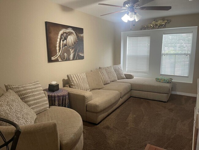 Building Photo - Turnkey Furnished Townhome