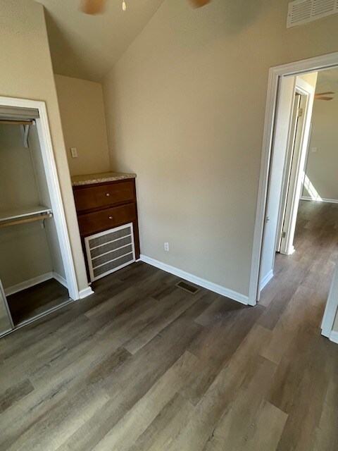 Building Photo - 2211 Ashberry Ave