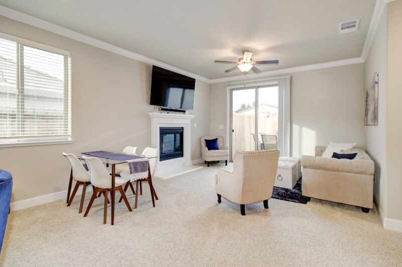 Building Photo - 613 Morning Glory Cir