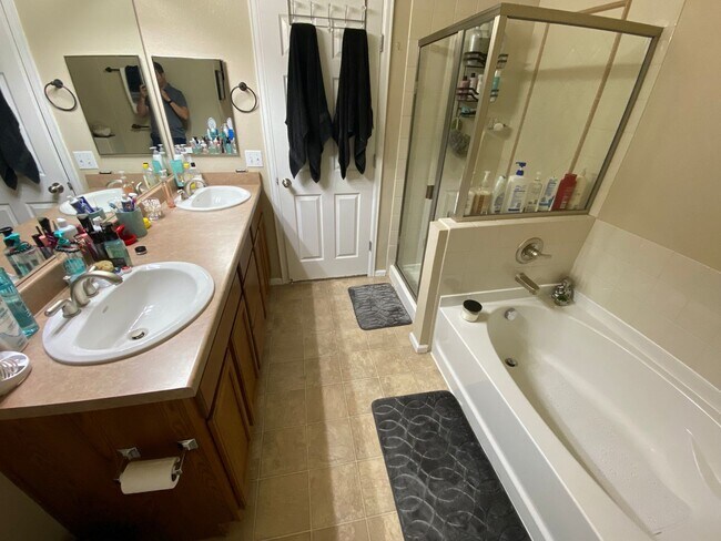 Building Photo - Live Close to Olde Town Arvada!