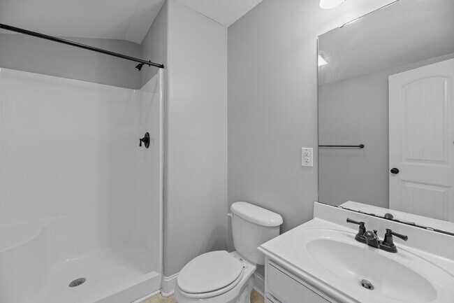 Building Photo - 108 Coree Way