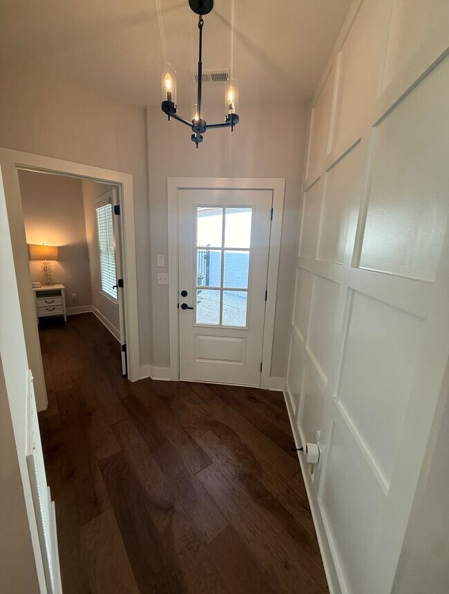 Building Photo - 9030 Headwaters Dr
