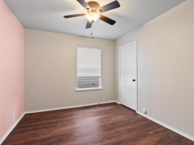 Building Photo - 1300 Mallard Dr