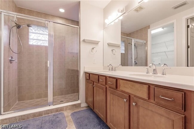Building Photo - 1375 Artesia Dr E