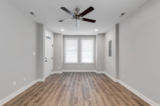 Building Photo - 1139 N 29th St