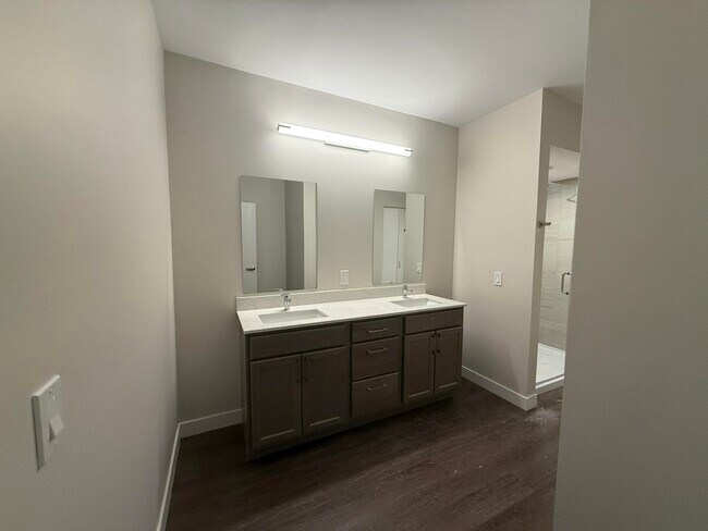 Building Photo - 2645 Burton Rd