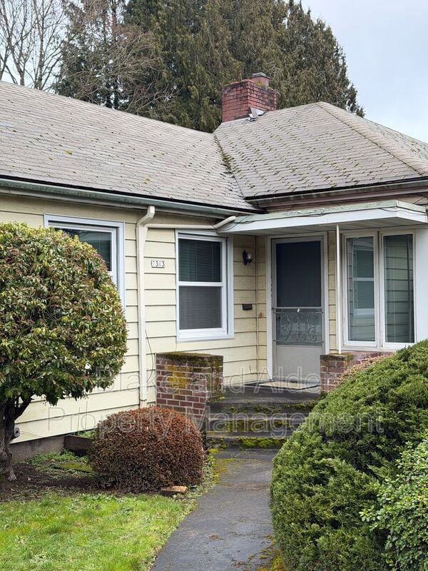 Building Photo - 7303 SE Madison St