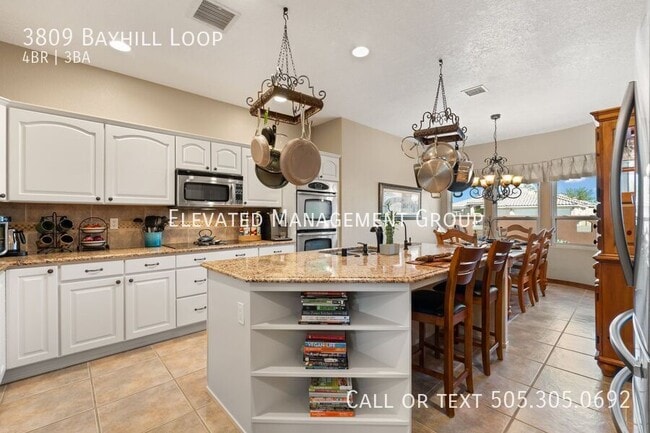 Building Photo - 3809 Bay Hill Loop SE