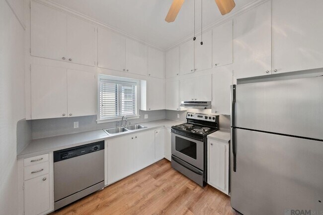 Building Photo - 159 6th St