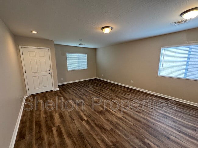 Building Photo - 10153 N 115th Dr