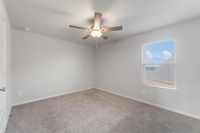 Building Photo - 1358 Eagle Pass Dr
