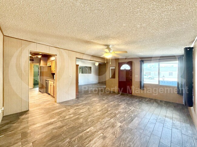 Building Photo - 1413 E Wesleyan Dr