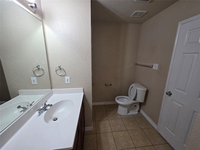 Building Photo - 1513 Millbrook Dr