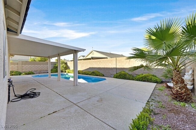 Building Photo - 7504 Evening Falls Dr