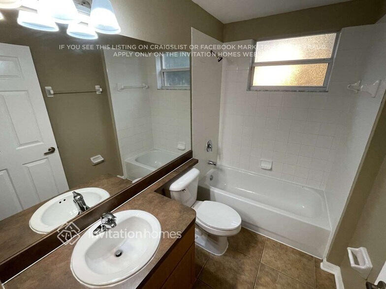 Building Photo - 2382 123rd Terrace E