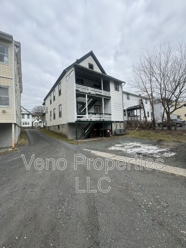 Building Photo - 149 Saratoga Ave