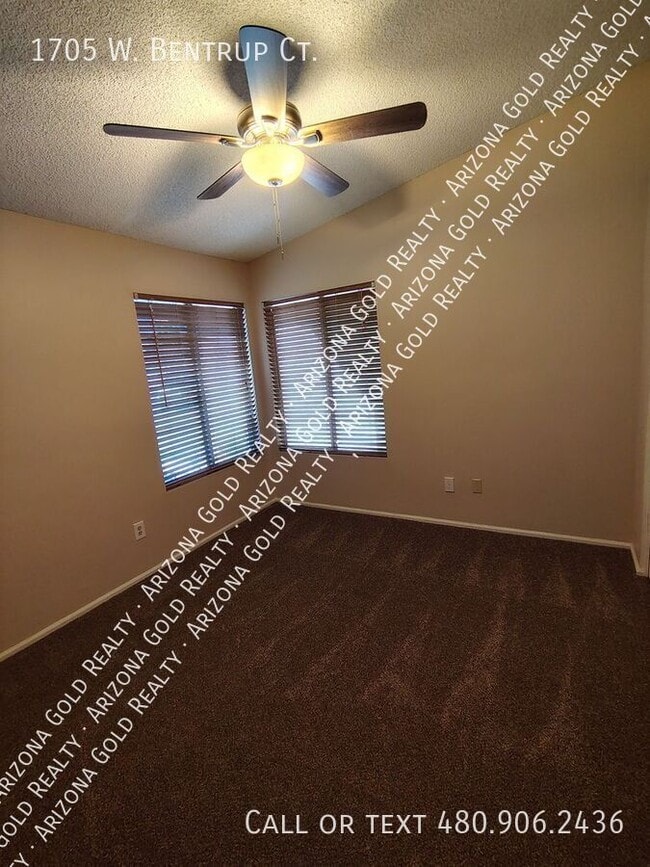 Building Photo - 1705 W Bentrup Ct