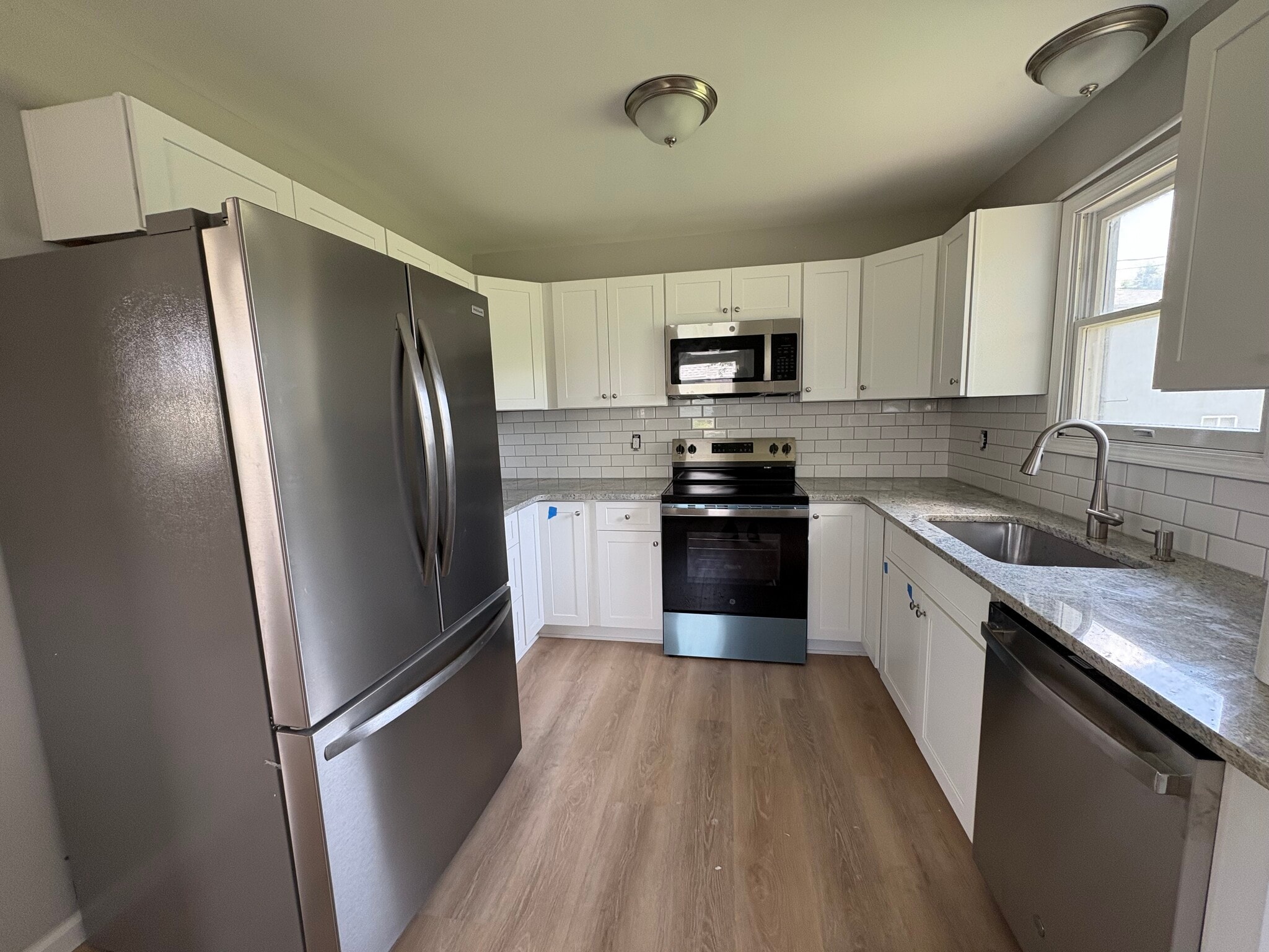 Building Photo - 663 Gibbard Ave