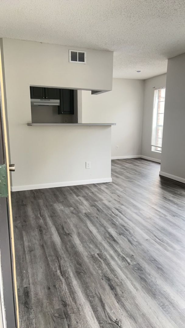 Building Photo - For Rent: 1 Bedroom, 1 Bath in a gated com...