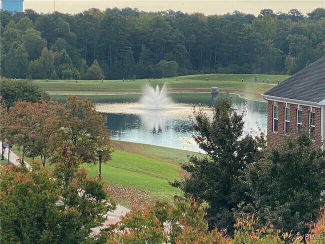 Building Photo - 3924 Village Townes Walk