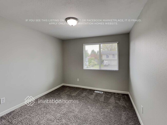 Building Photo - 2418 SW 306th Pl