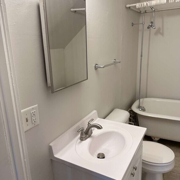 Building Photo - 1416 Lincoln Ave