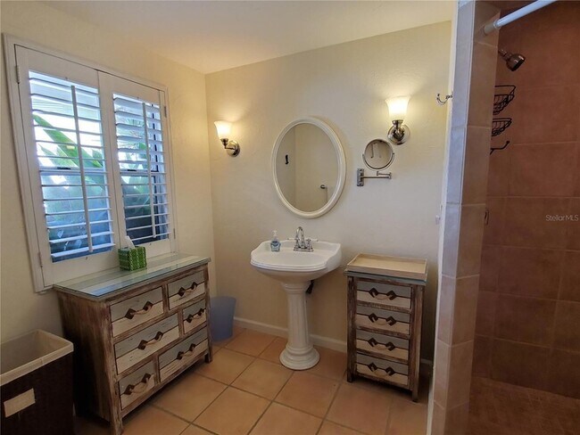 Building Photo - 2745 Cardwell Way