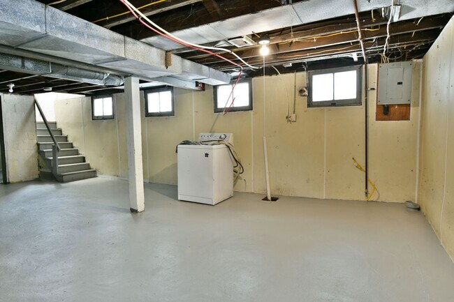 Building Photo - 310/312 Prospect St